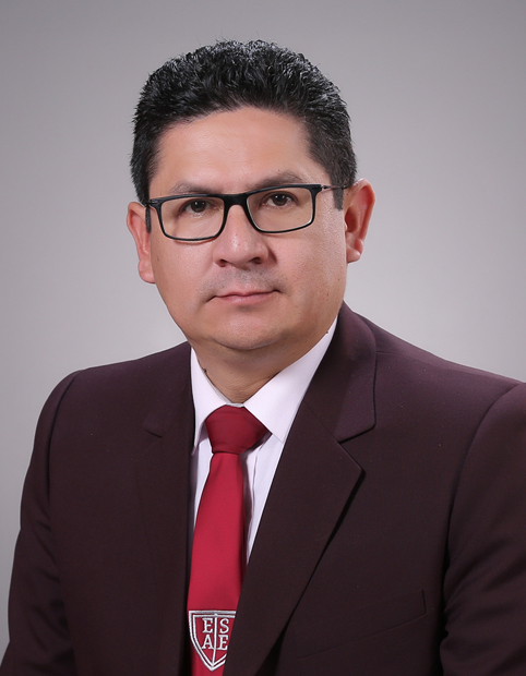 Lic. Fernández P. Larry